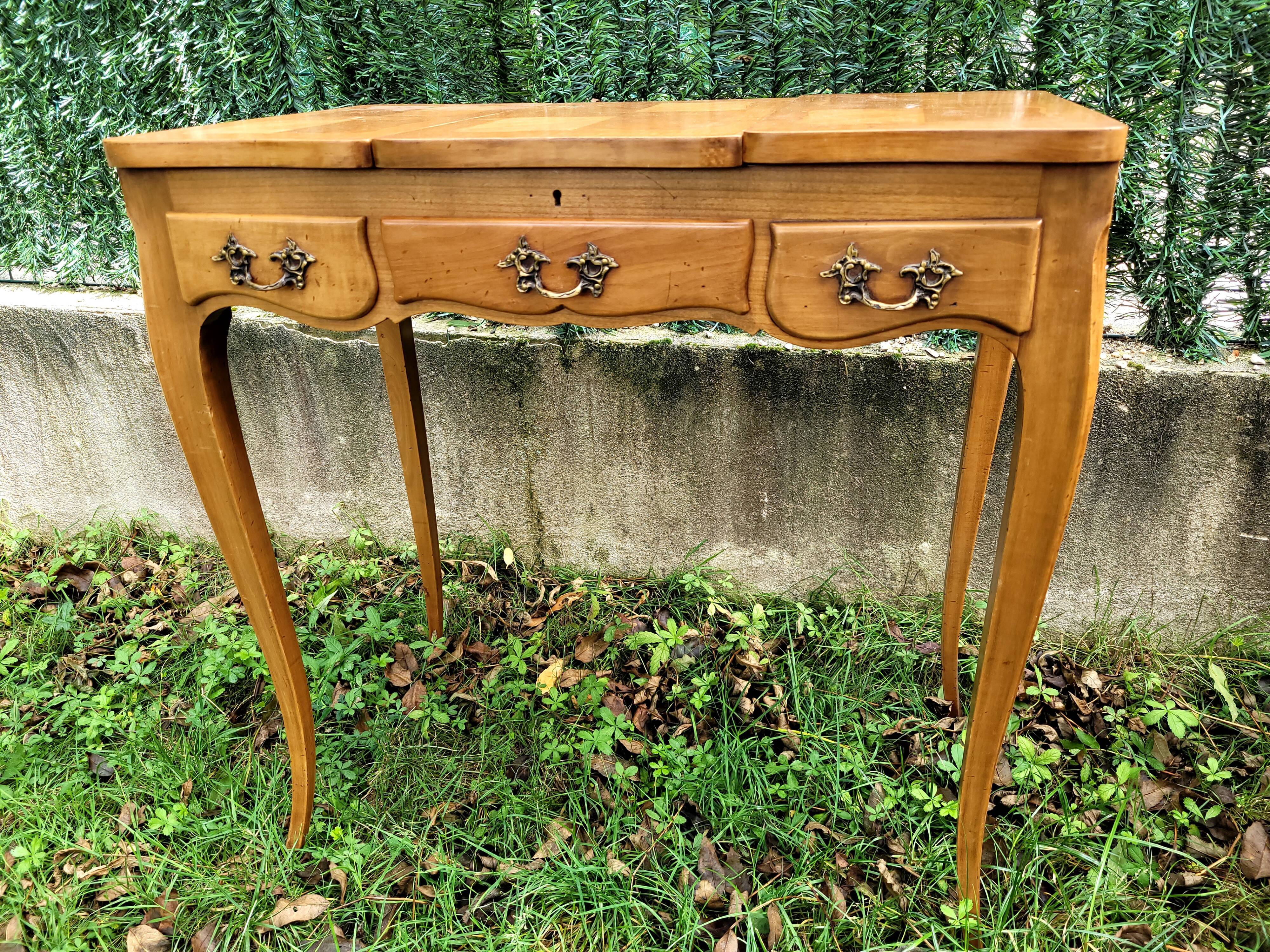 Louis XV style dressing table in veneer wood and marquetry