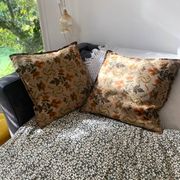 Duo of jacquard cushions 70