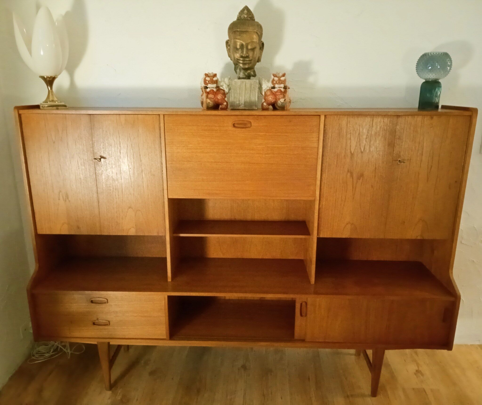 Sandinavian sideboard