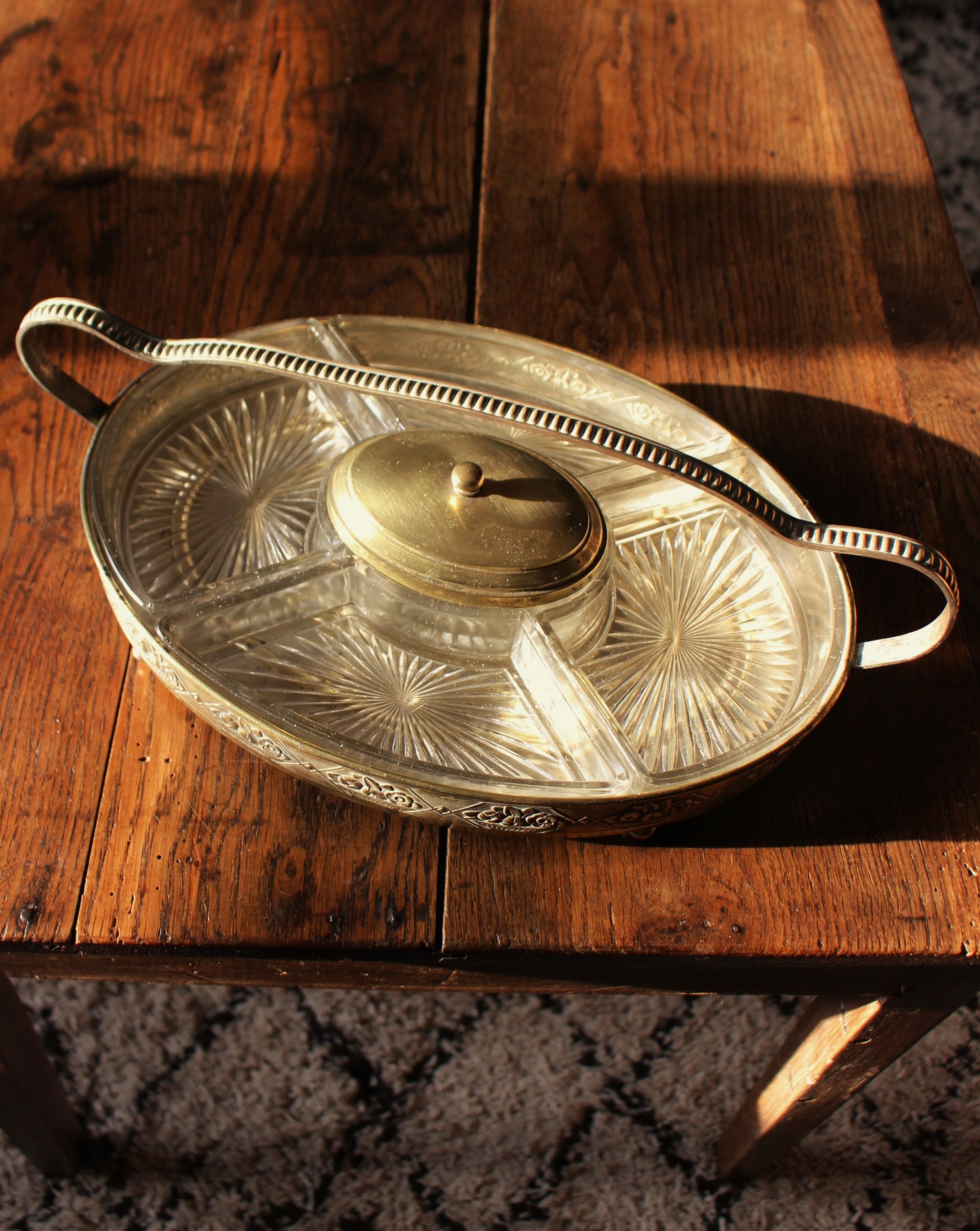 Aperitif tray golden metal brass glass compartments