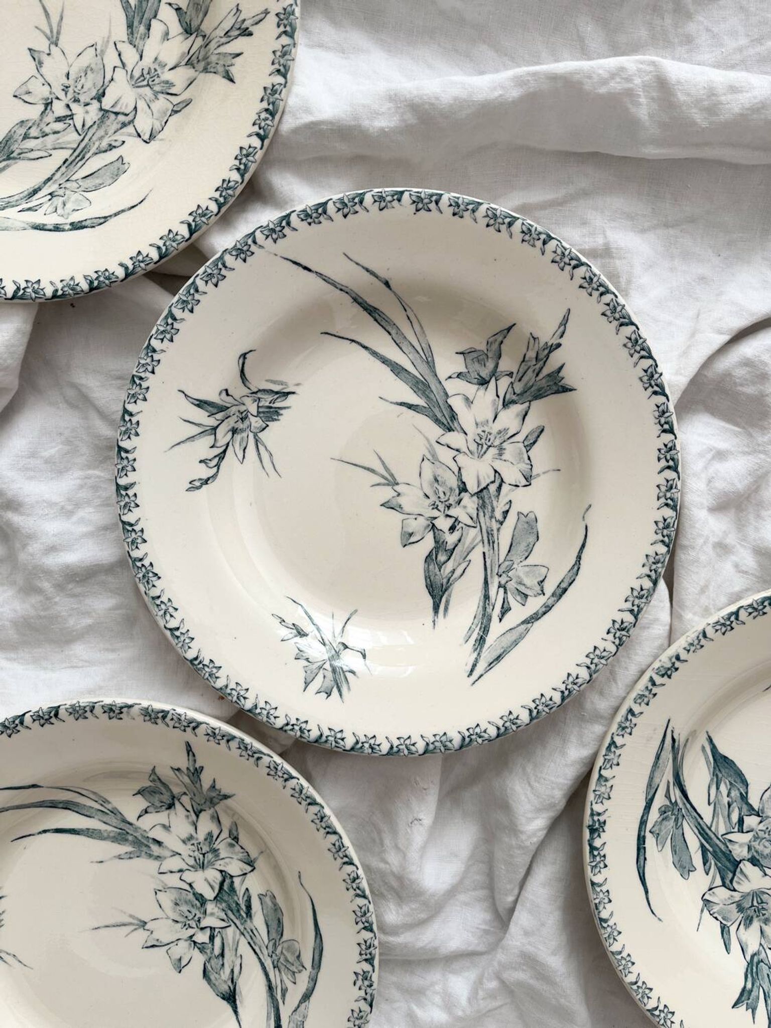 4 Gien ironstone soup plates “Gladiolus”