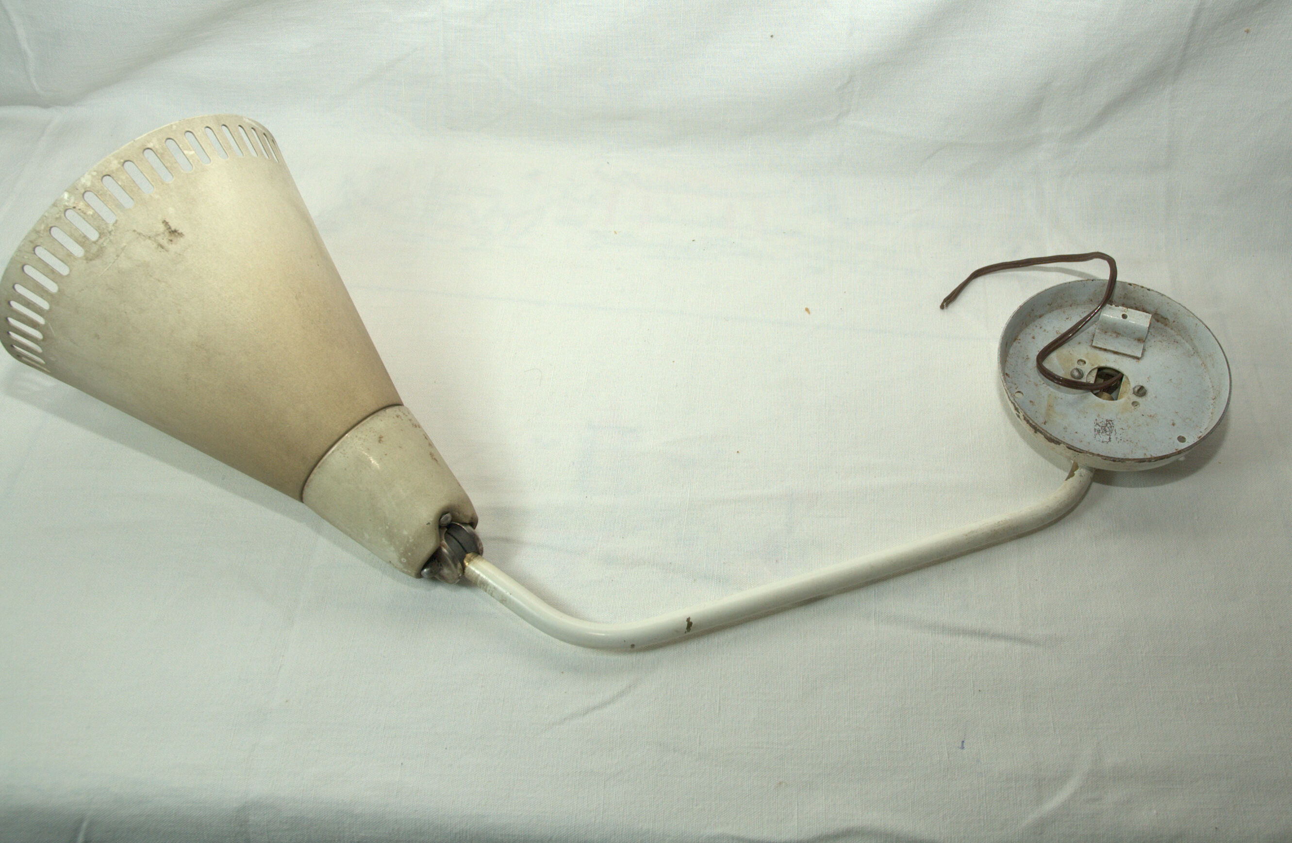 Articulated wall  1950