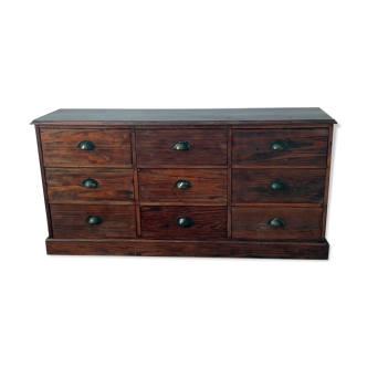 Chest of drawers