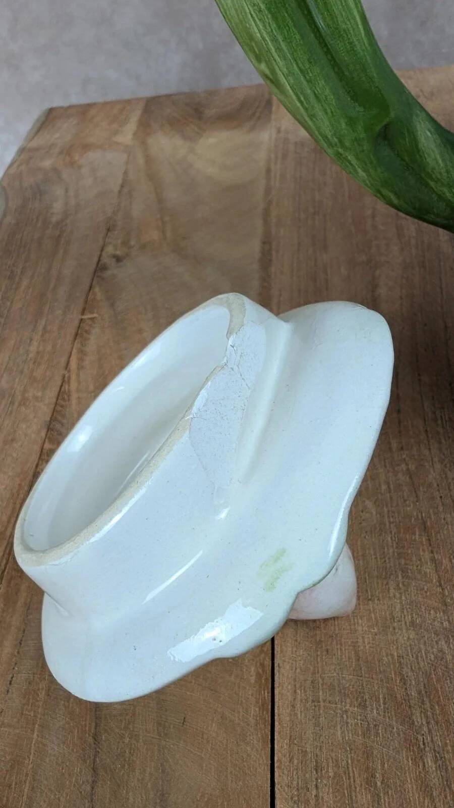 Antique ceramic teapot with floral design Fg