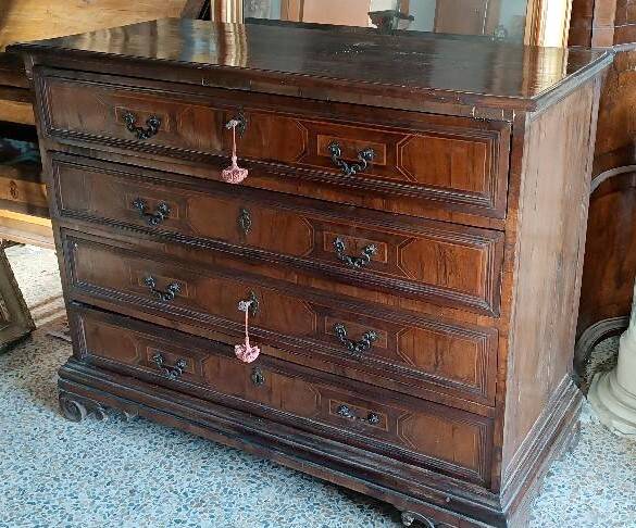 Antique inlaid commode - Italy, 17th century