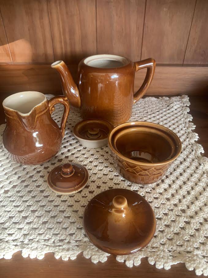 3-piece stoneware coffee and tea set