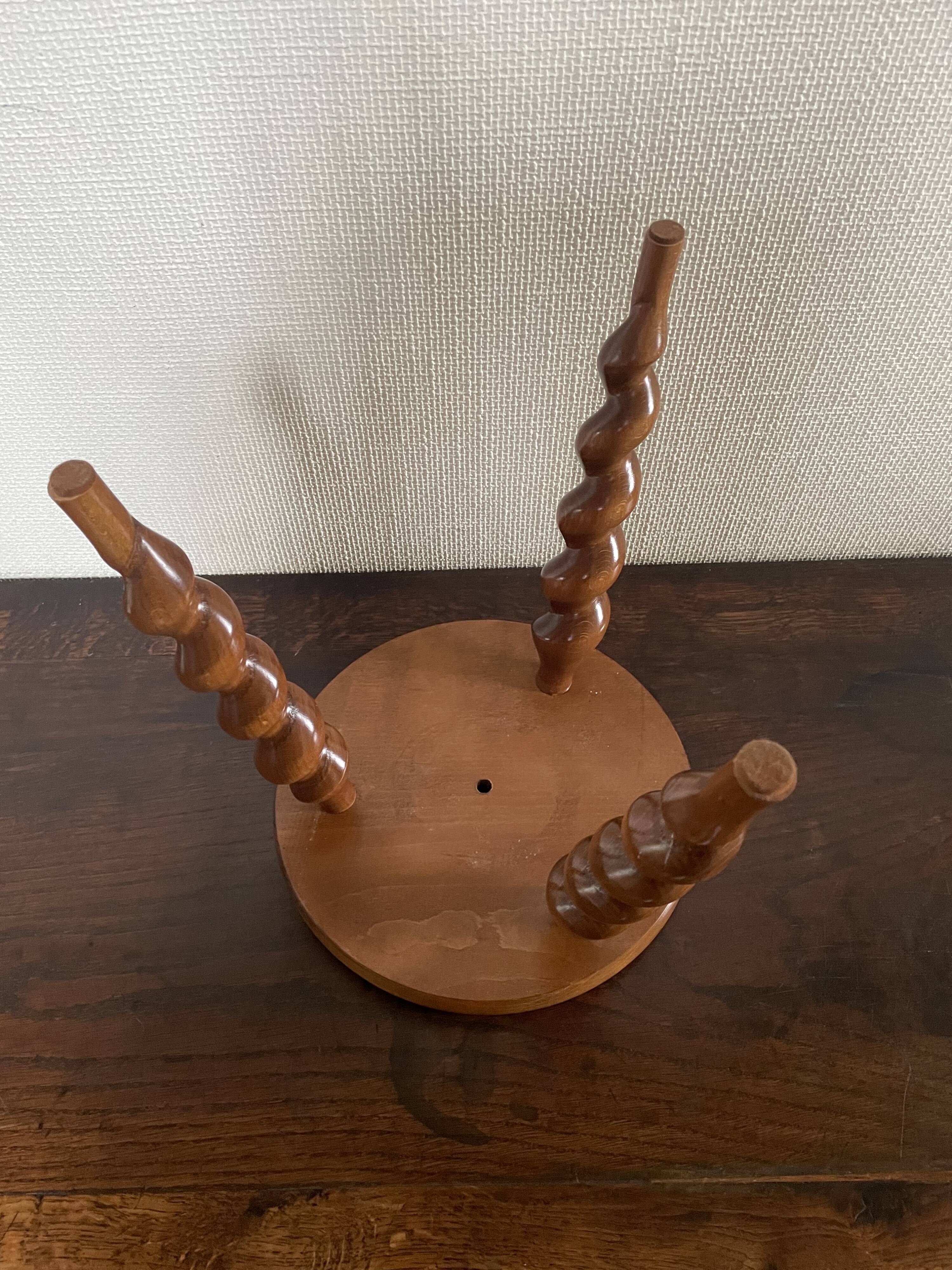Tabouret tripode