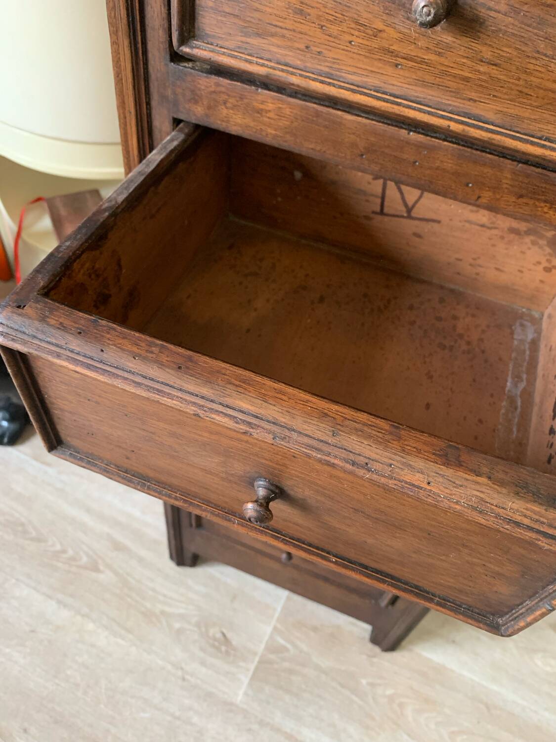 Old chest of drawers - chest of drawers