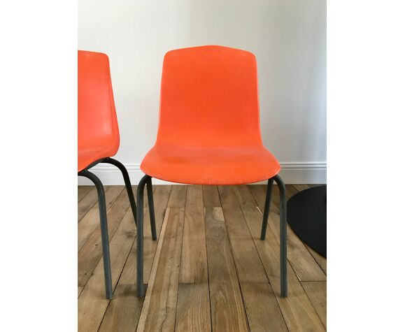 Trio de chaises d'enfant orange Grosfillex années 70