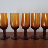 Set of 5 amber stemmed glasses