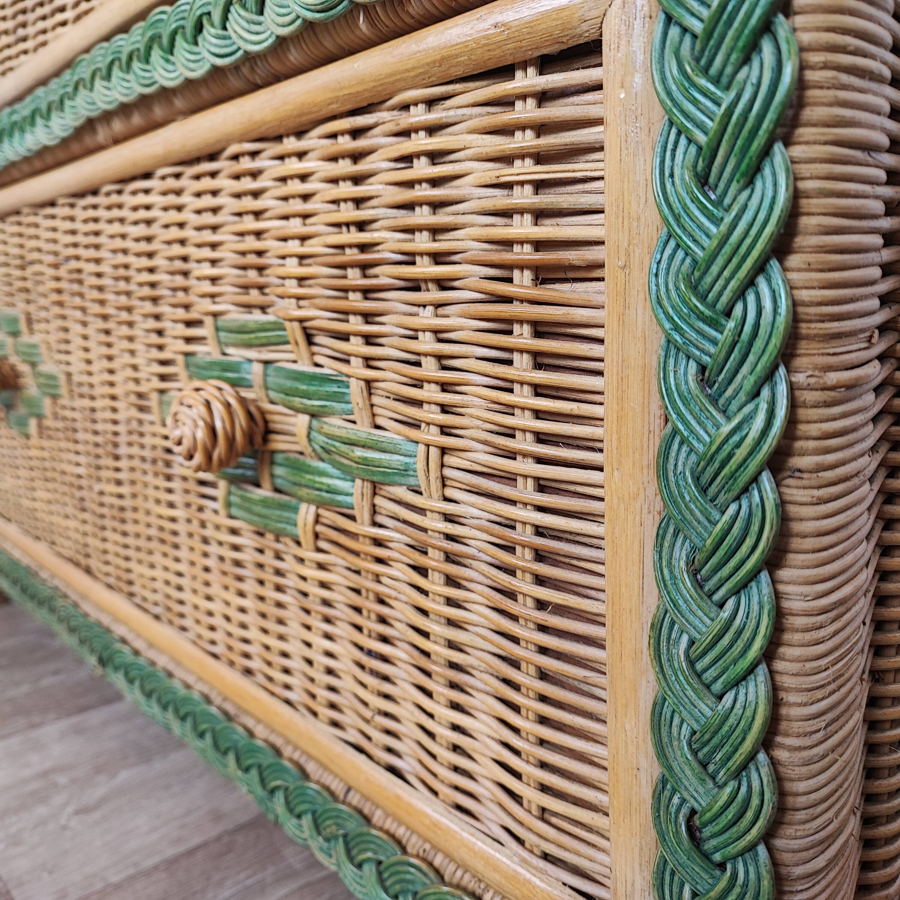 Armoire en rotin