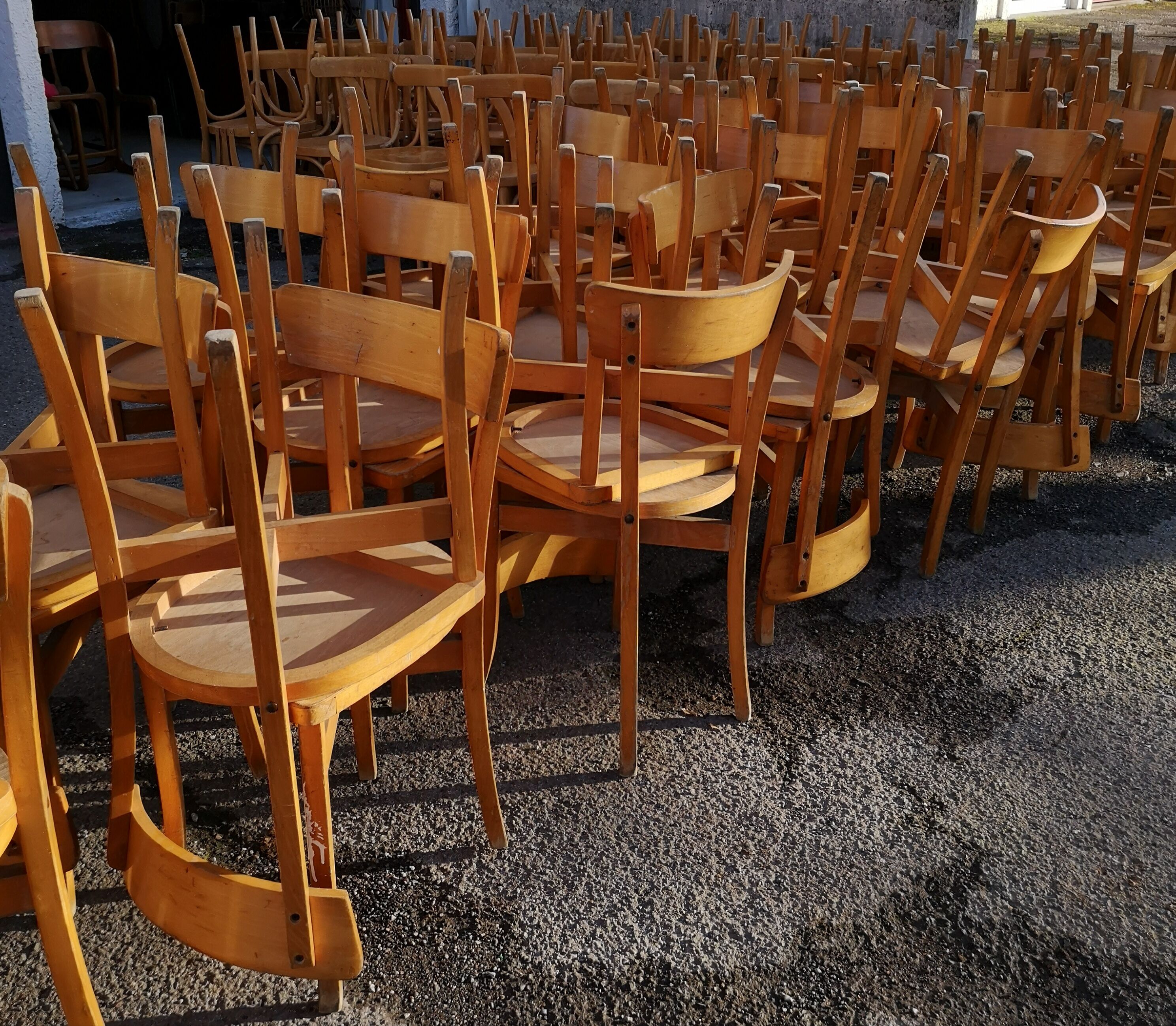 Lot de 30 chaises bistrot