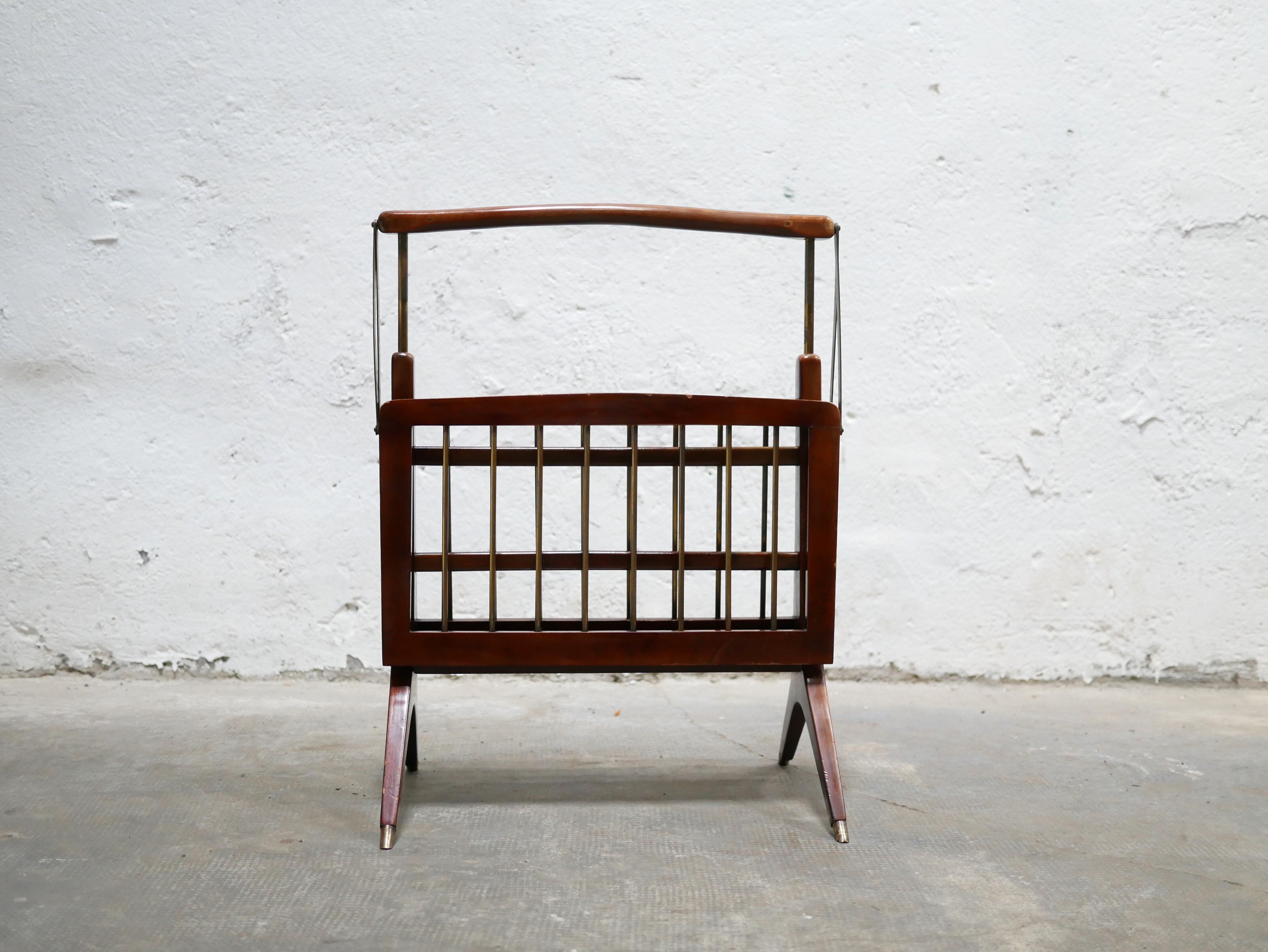 Porte-revues pliable en bois et laiton, Made in Italy
