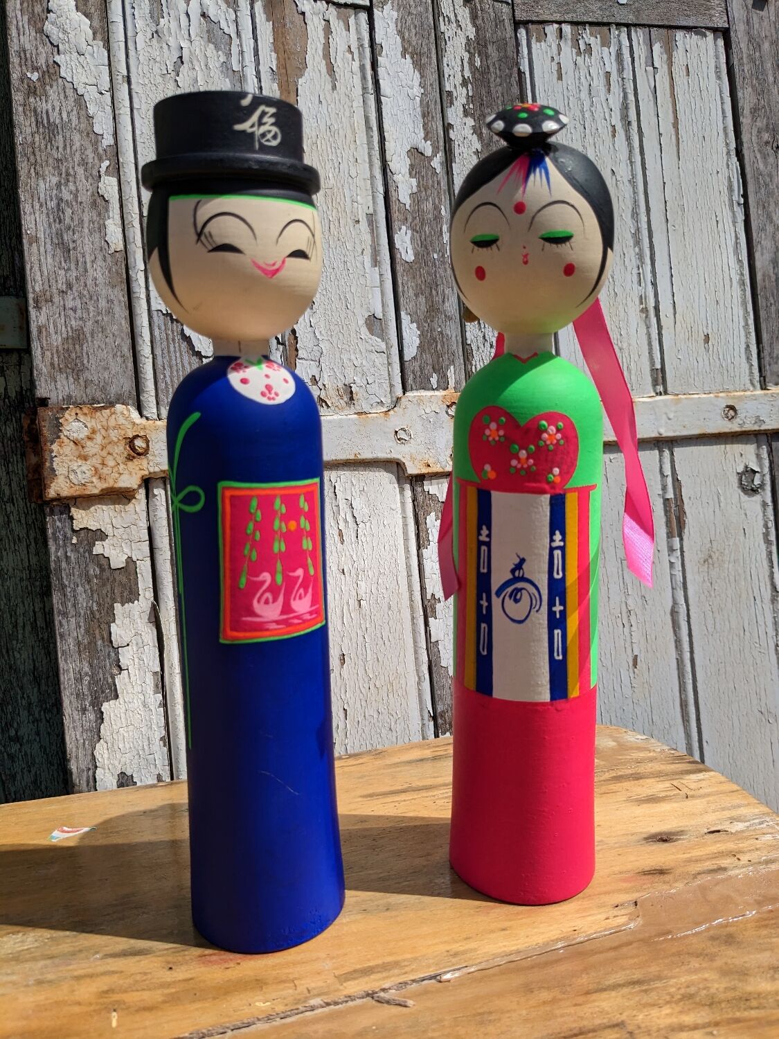 Kokeshi doll as a couple