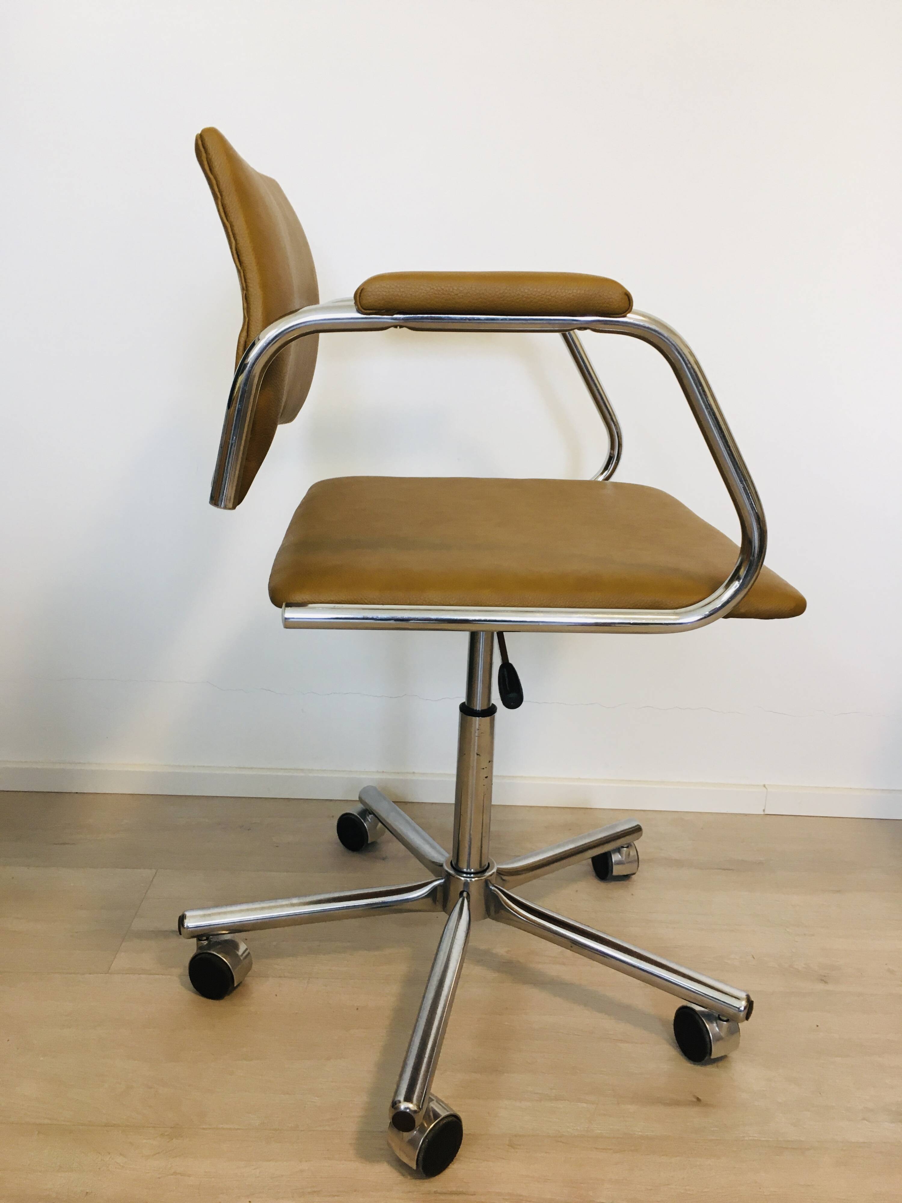 Fully Restored Vintage Desk Chair by Kovona, Czechoslovakia 1970’s