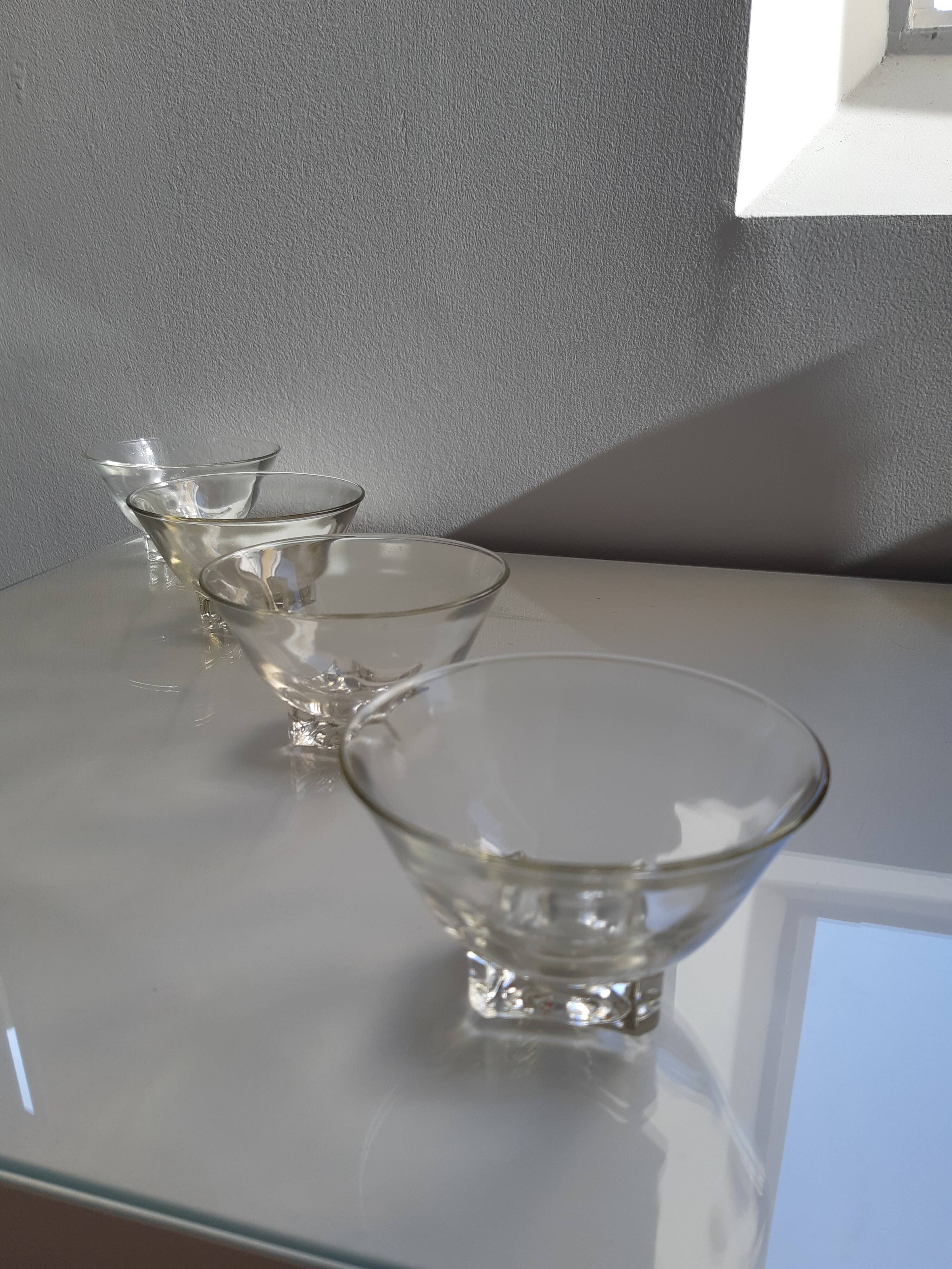 Lot de 4 coupelles en verre vintage