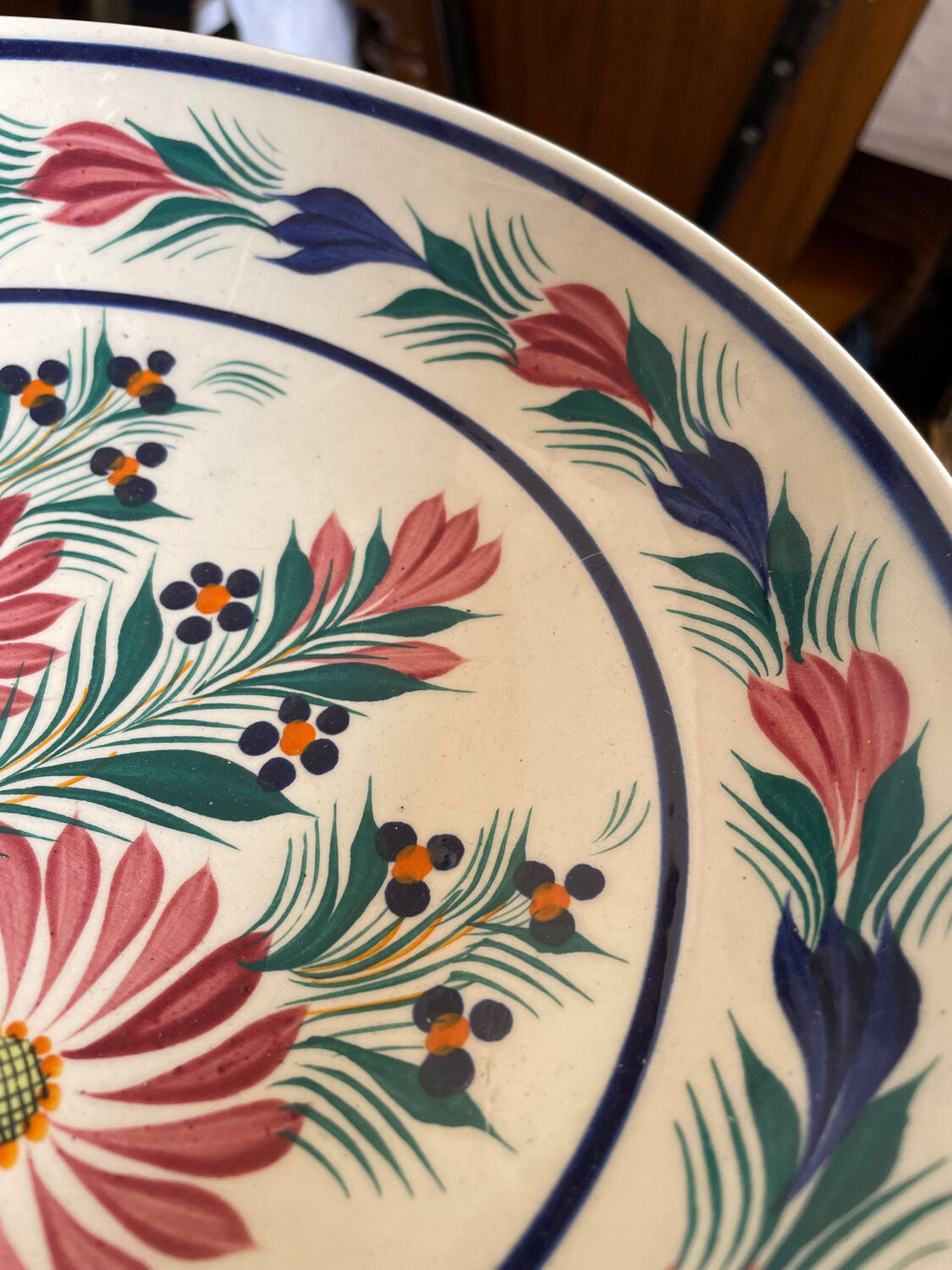 Standing cut Henriot Quimper