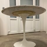 Table Tulip en marbre d'Eero Saarinen pour Knool