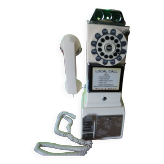 Functional bakelite reedition wall phone