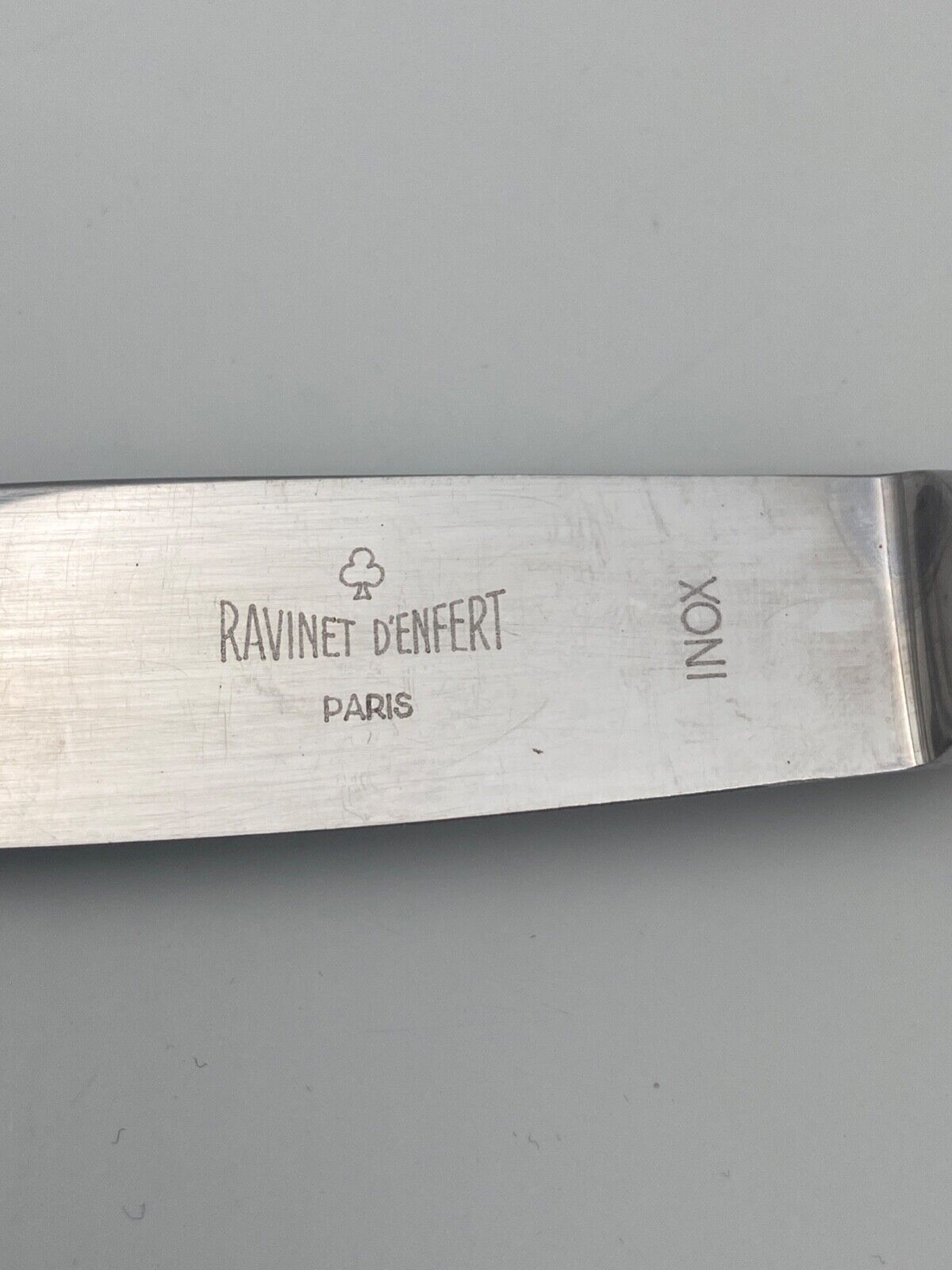 Cutlery set in metal ravinet d'enfert model dauphin 109 pieces