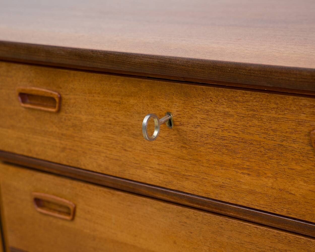 Scandinavian design teak sideboard, manufacturer Bartels.