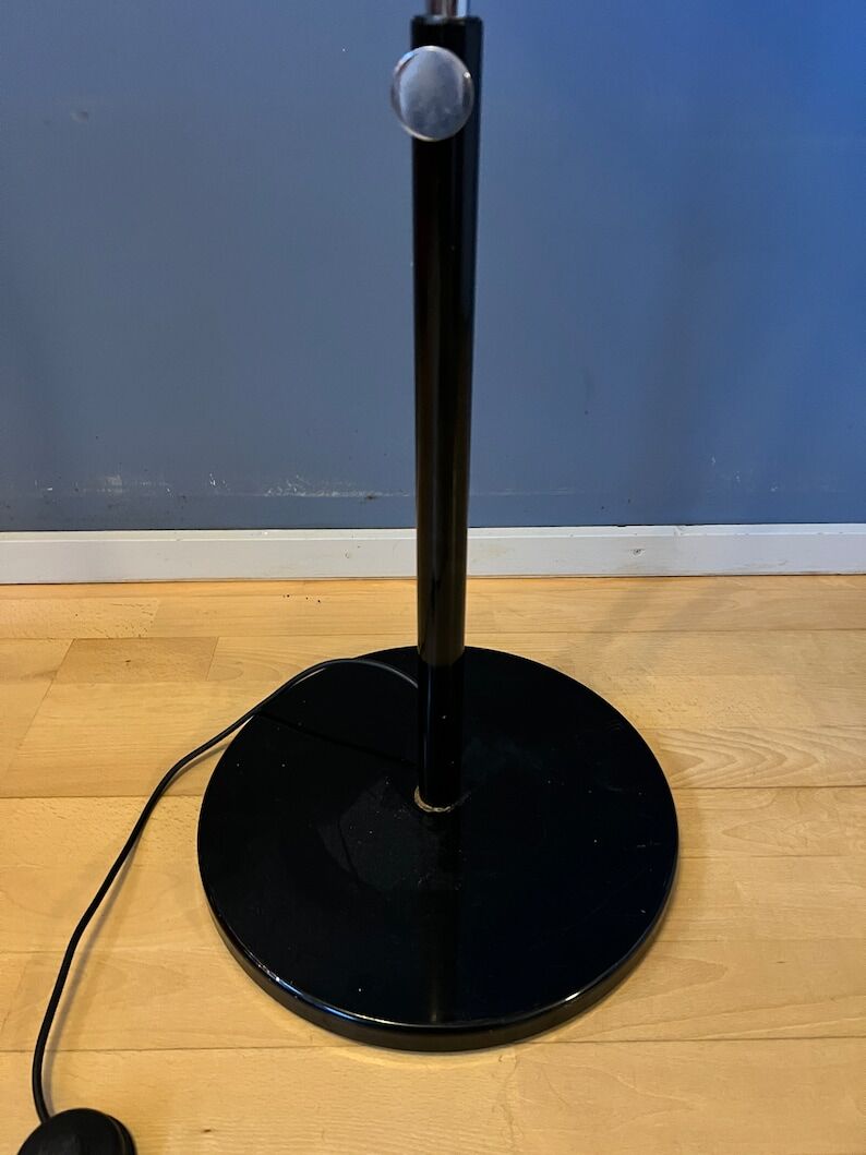 Space age snake floor lamp