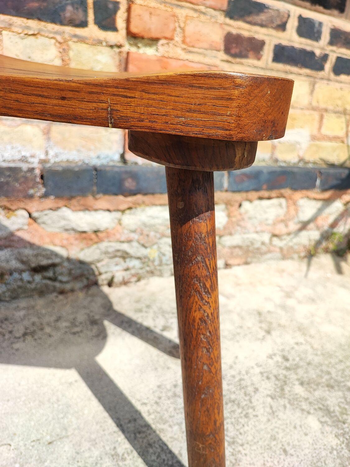 Tabouret rustique en bois massif
