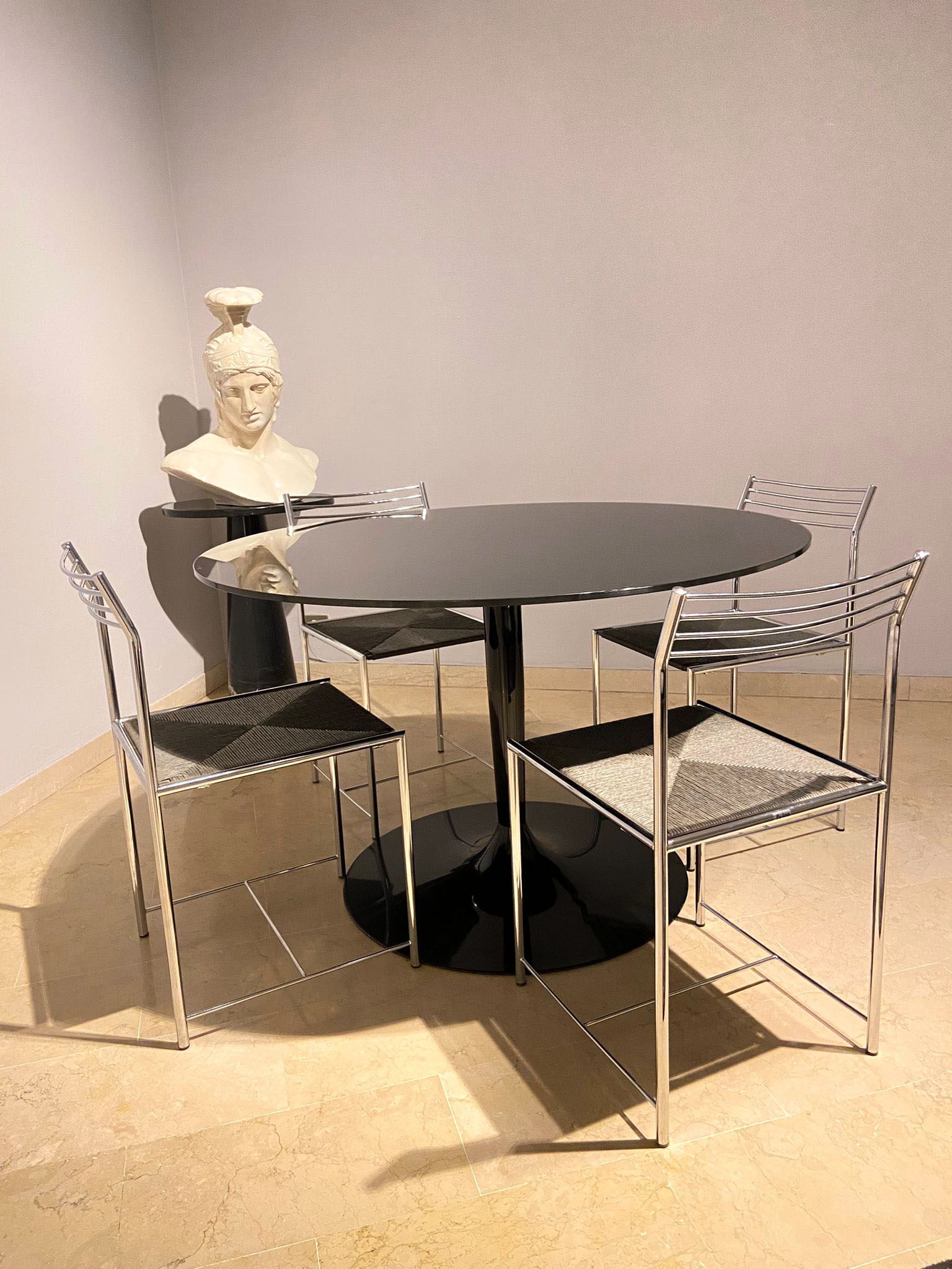 Set of 4 chairs fly line