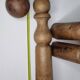 Ancien jeu de quilles grande taille en bois tourné, 52 cm