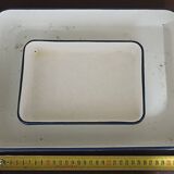 Set of two enameled laboratory/dentist/doctor trays