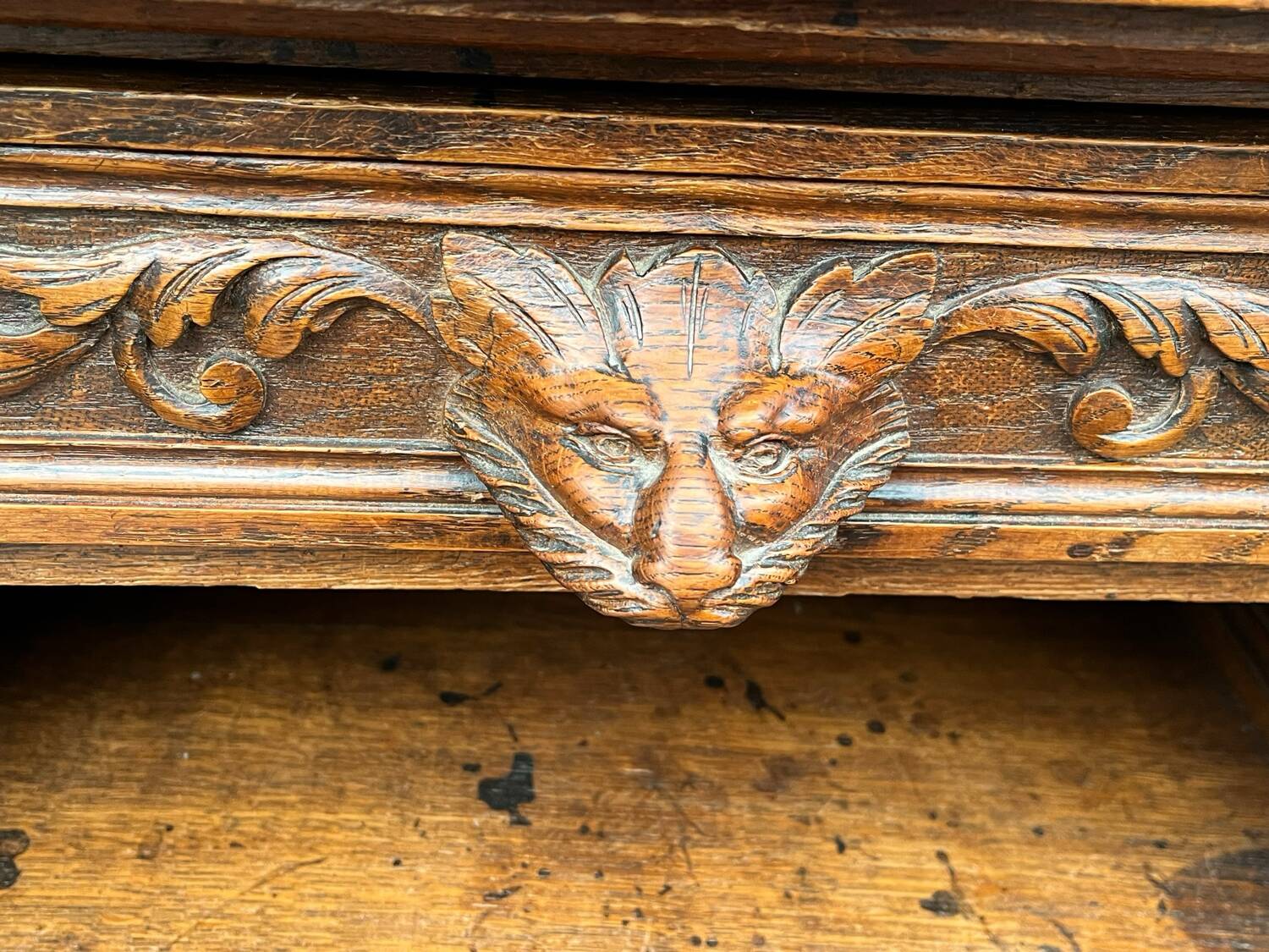 Desk with tiered secret drawer in solid oak Louis XIII