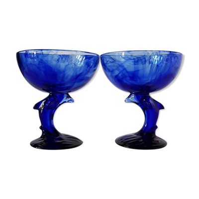 Set de 2 tasses à dessert dauphin en verre bleu.