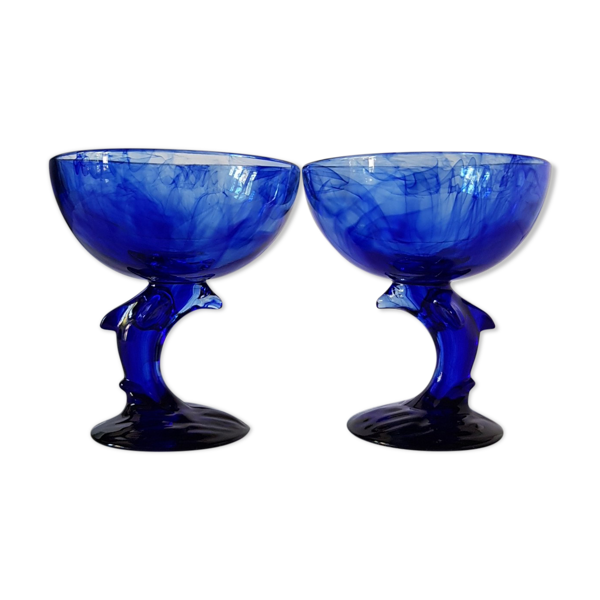 Set de 2 tasses à dessert dauphin en verre bleu.