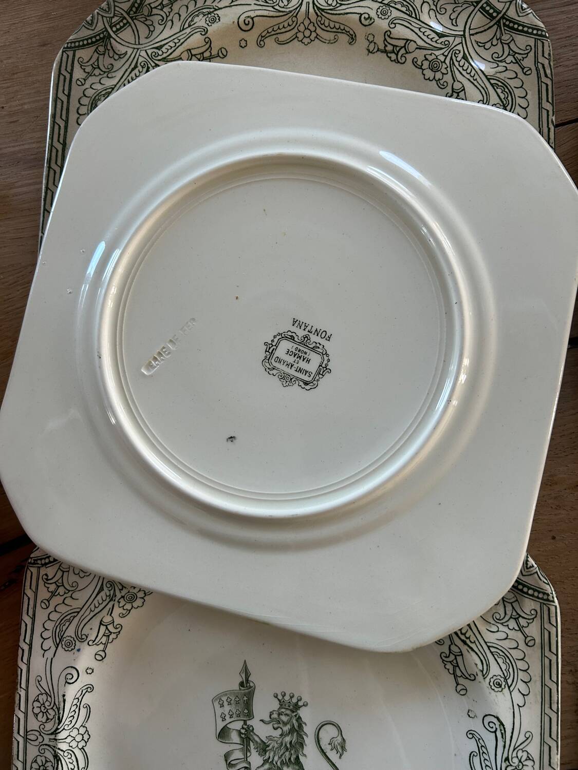 Lot de 8 assiettes terre de fer Saint Amand Fontana