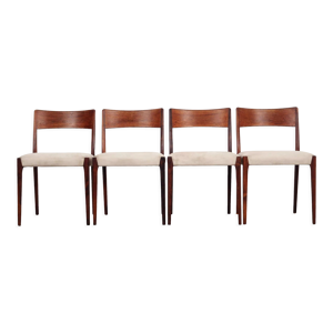 lot de quatre chaises