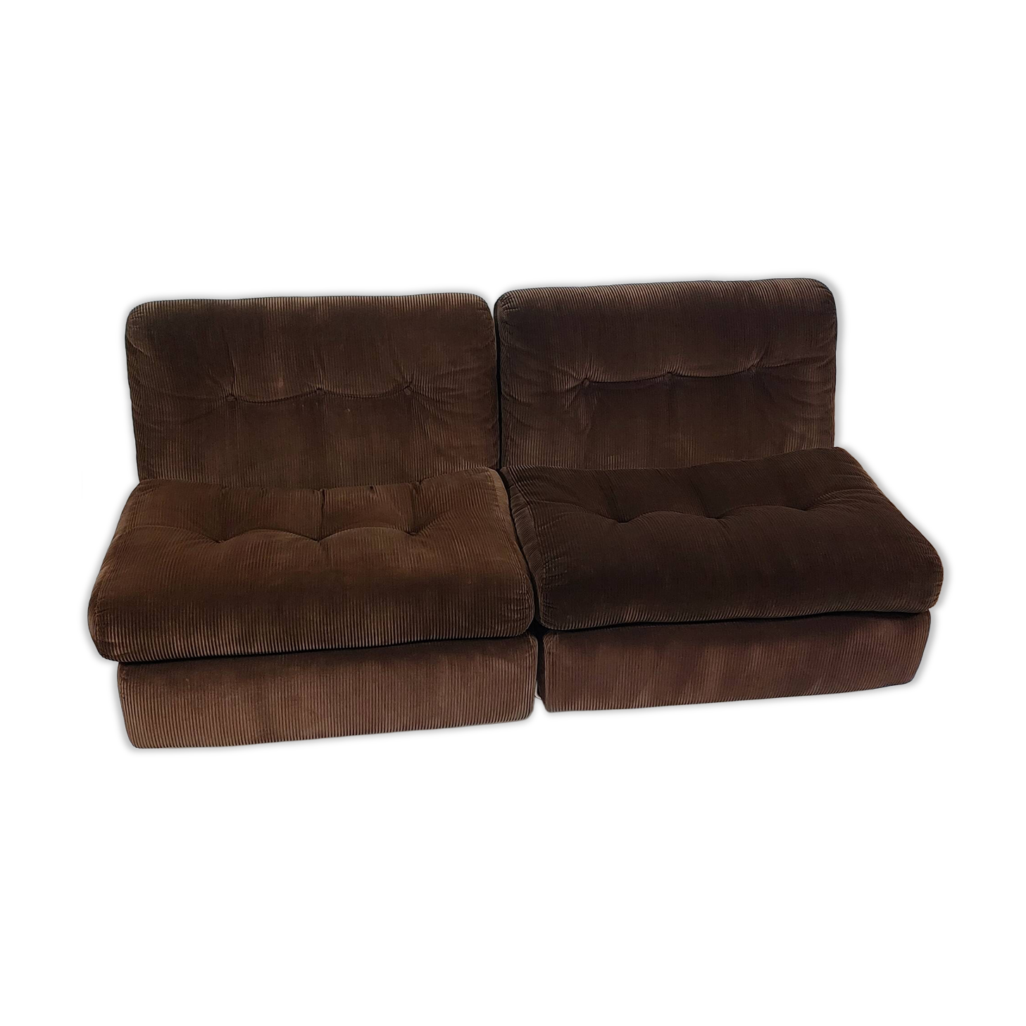 Paire de fauteuils lounge Amanta en velours côtelé et fibre de verre par Mario Bellini pour C&B Italia