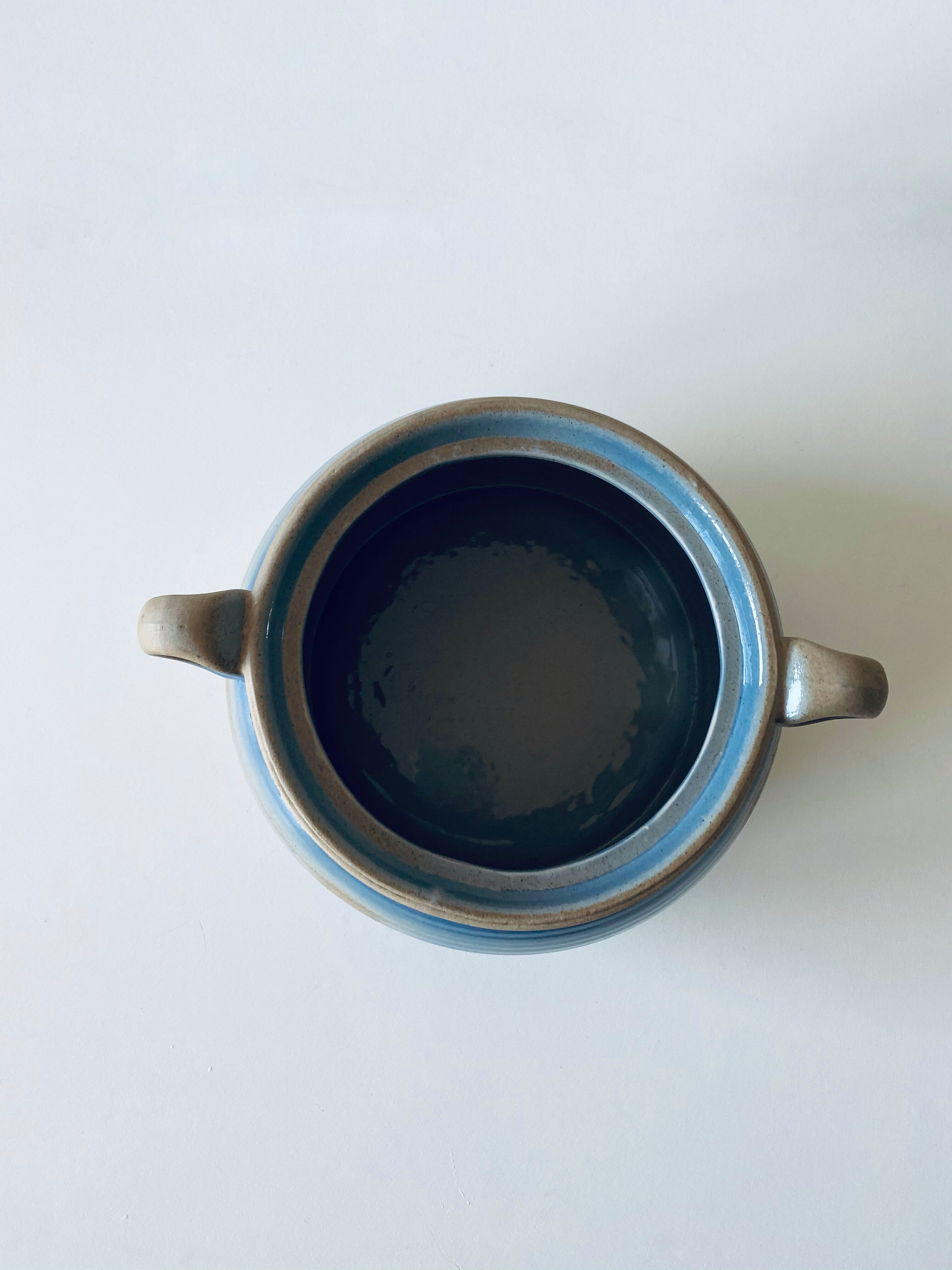 Sandstone pot or garnish