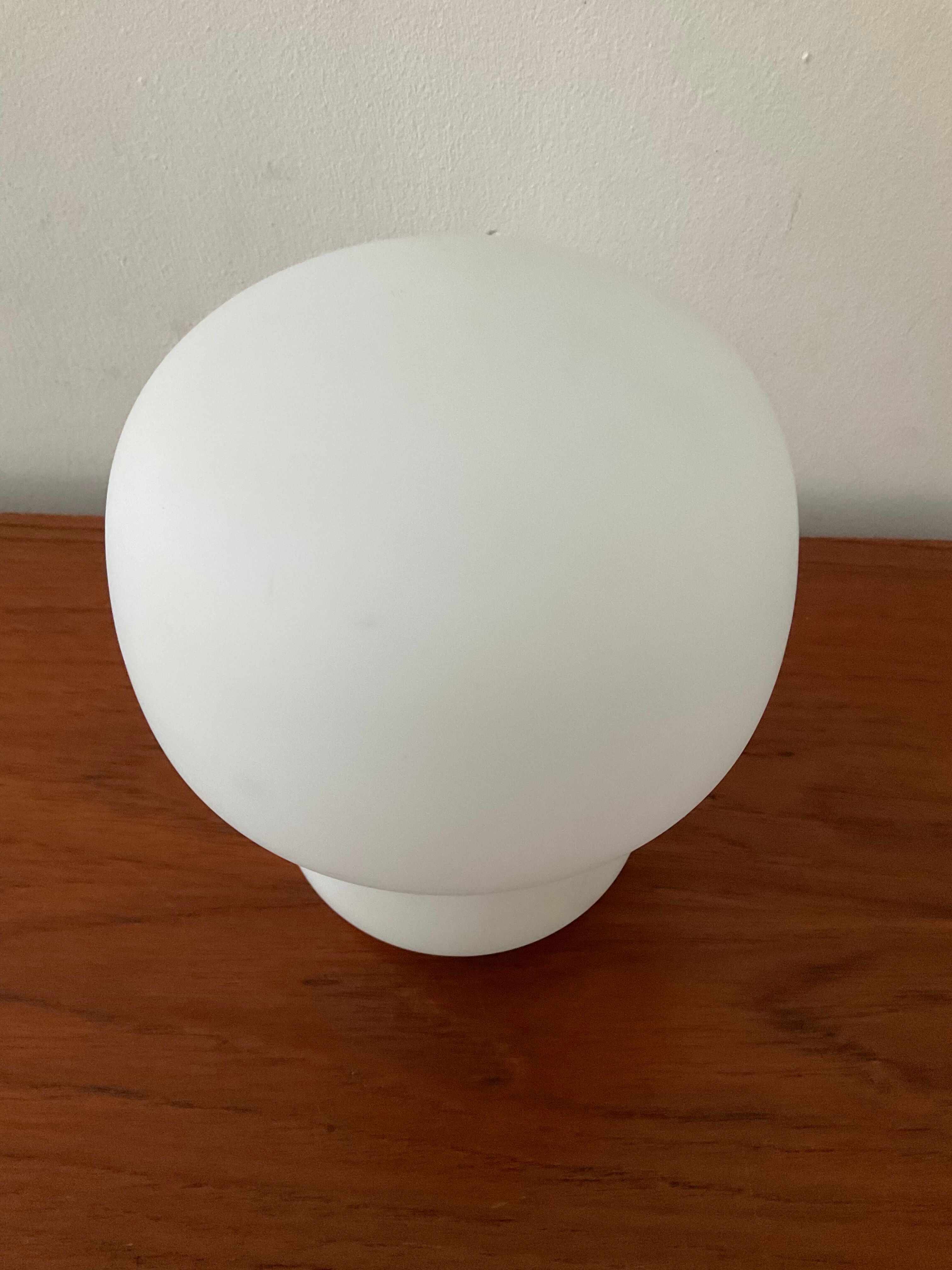 Opaline mushroom lamp