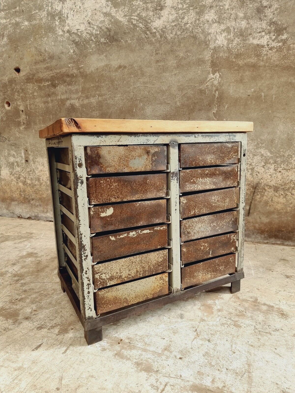 Commode industrielle armoire en acier
