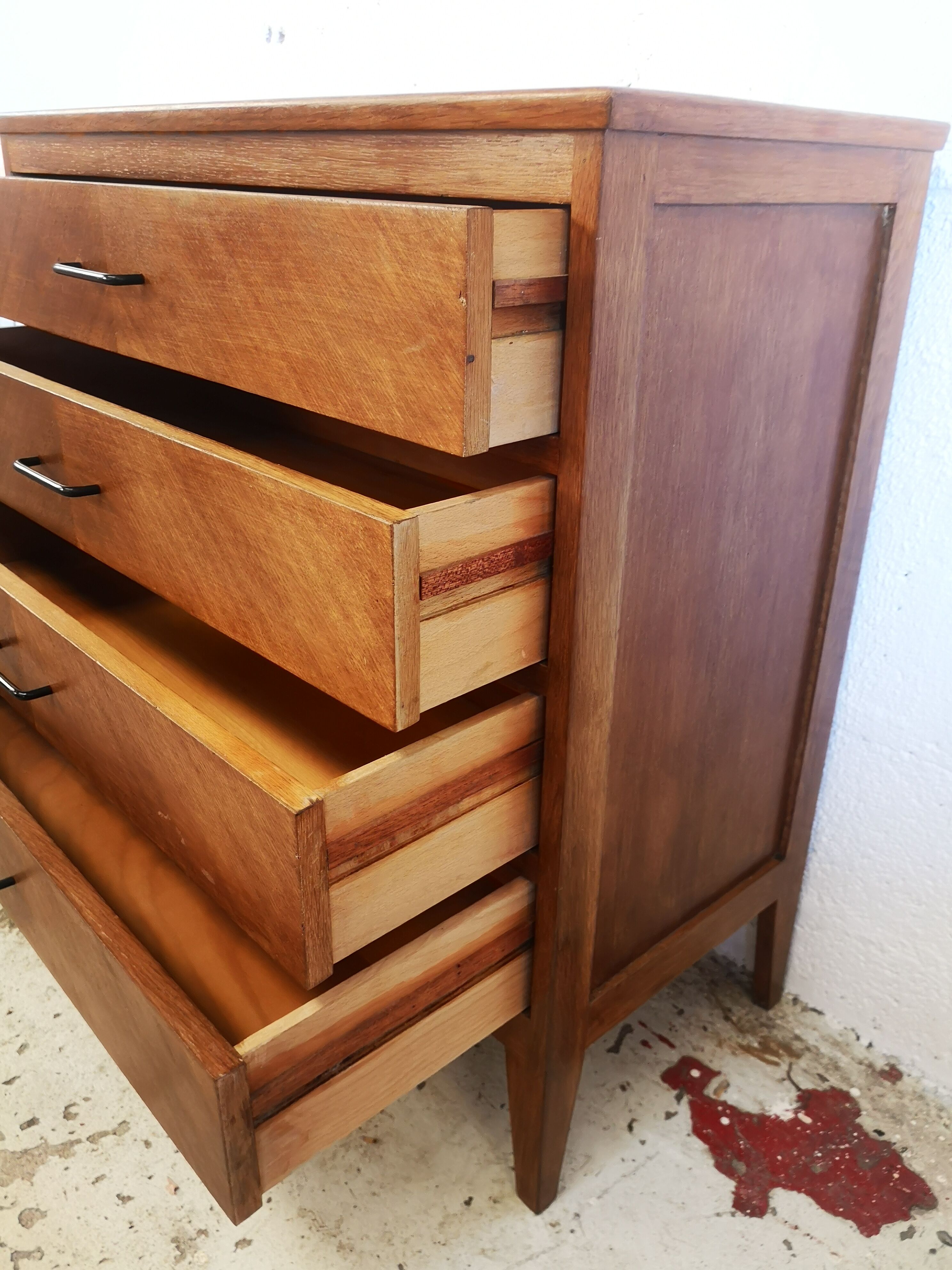 Vintage chest of drawers
