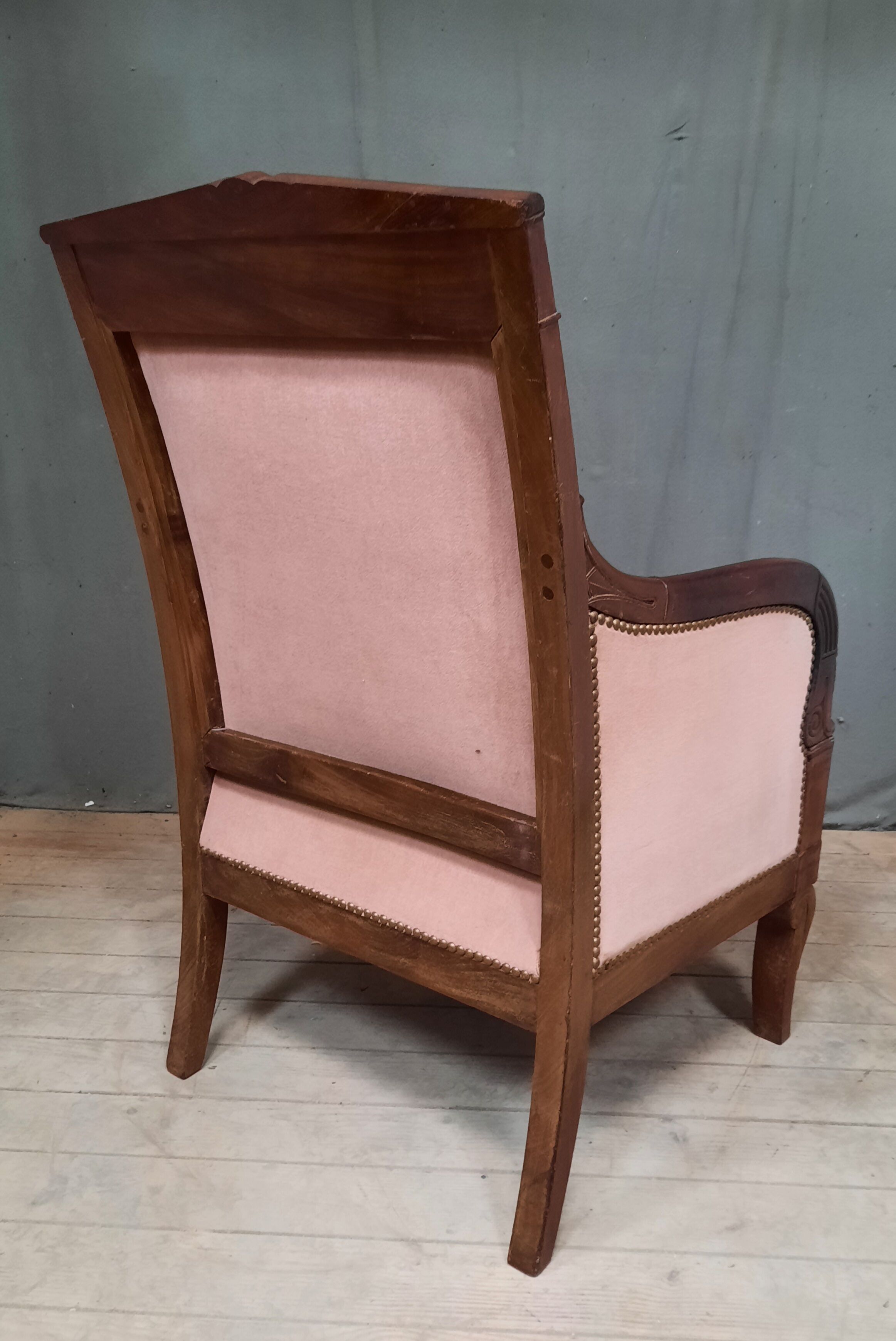 Shepherdess nineteenth in mahogany