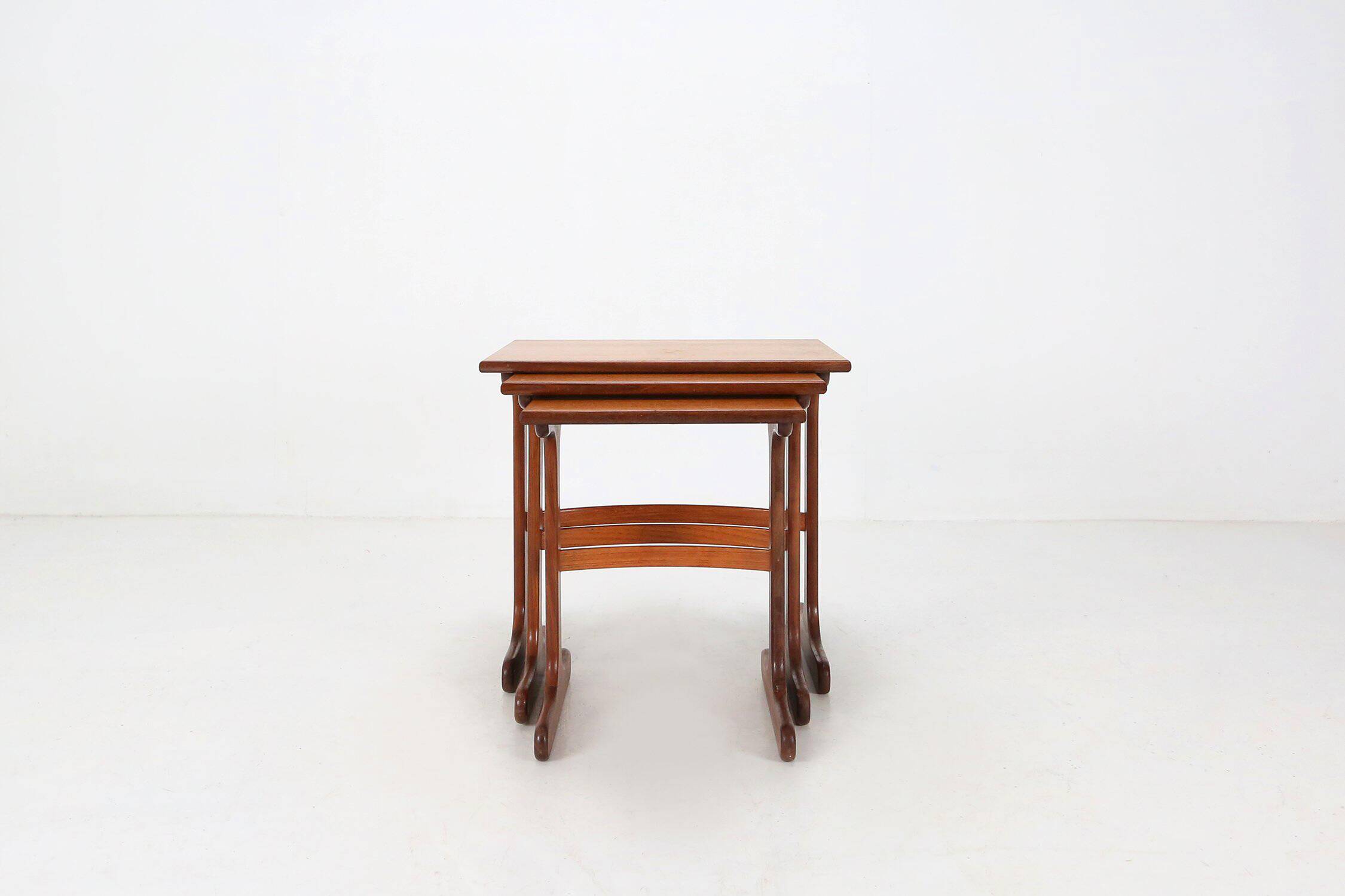 Set of 3 teak wood nesting tables by G-Plan, 1970s, UK ca. 1970