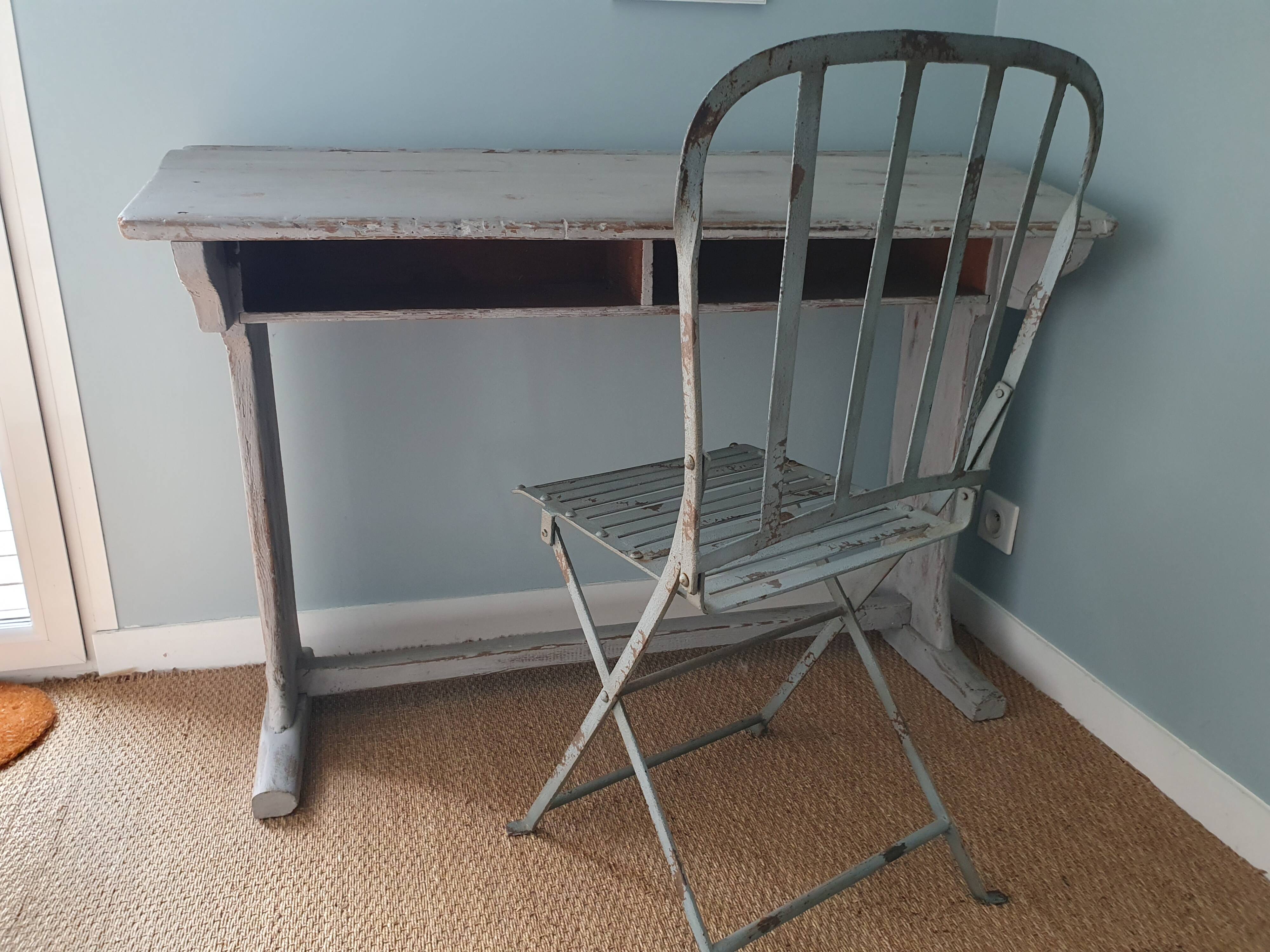 Antique school desk in soft gray patina + metal chair