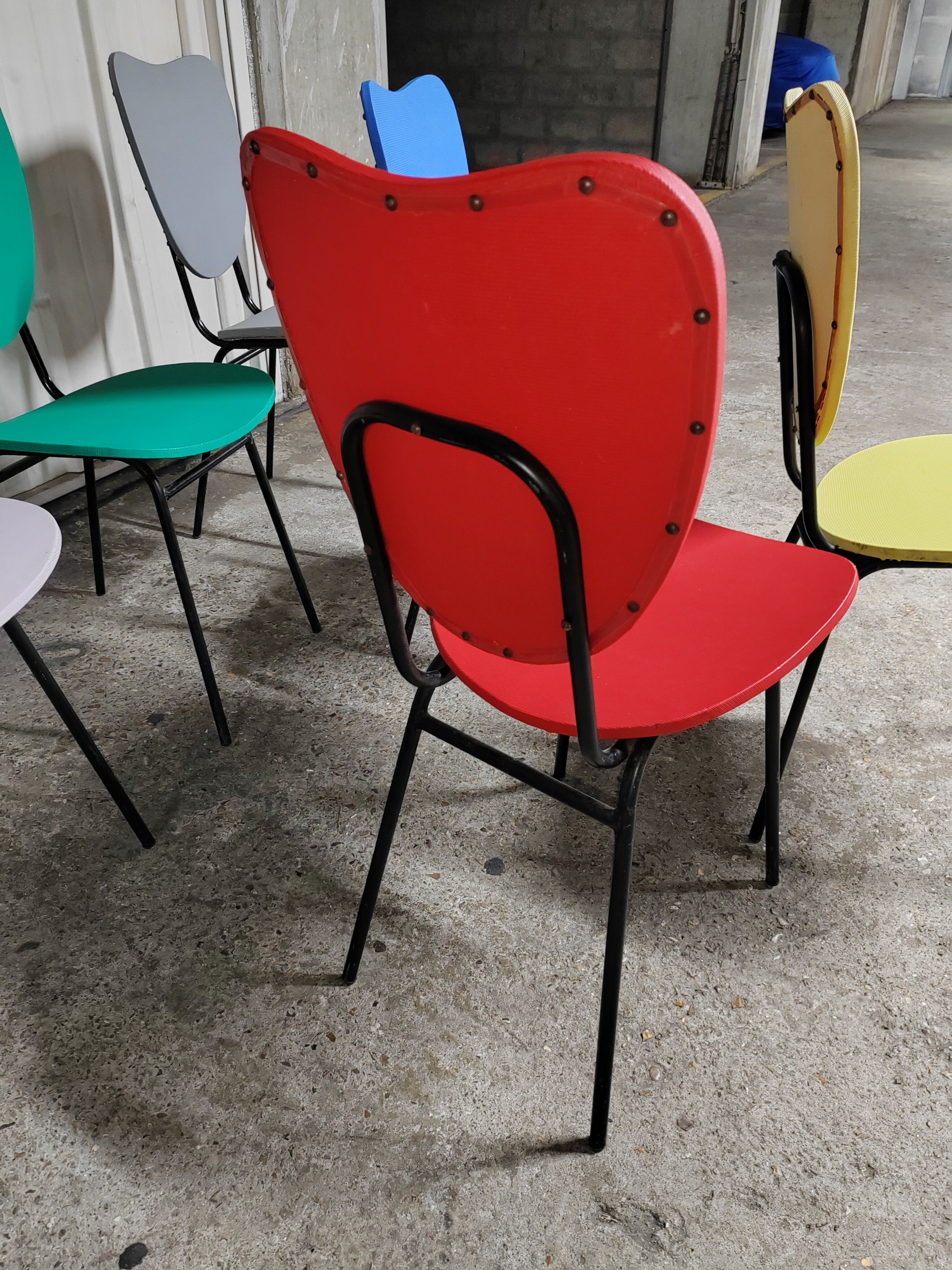 6 coloured vintage chairs