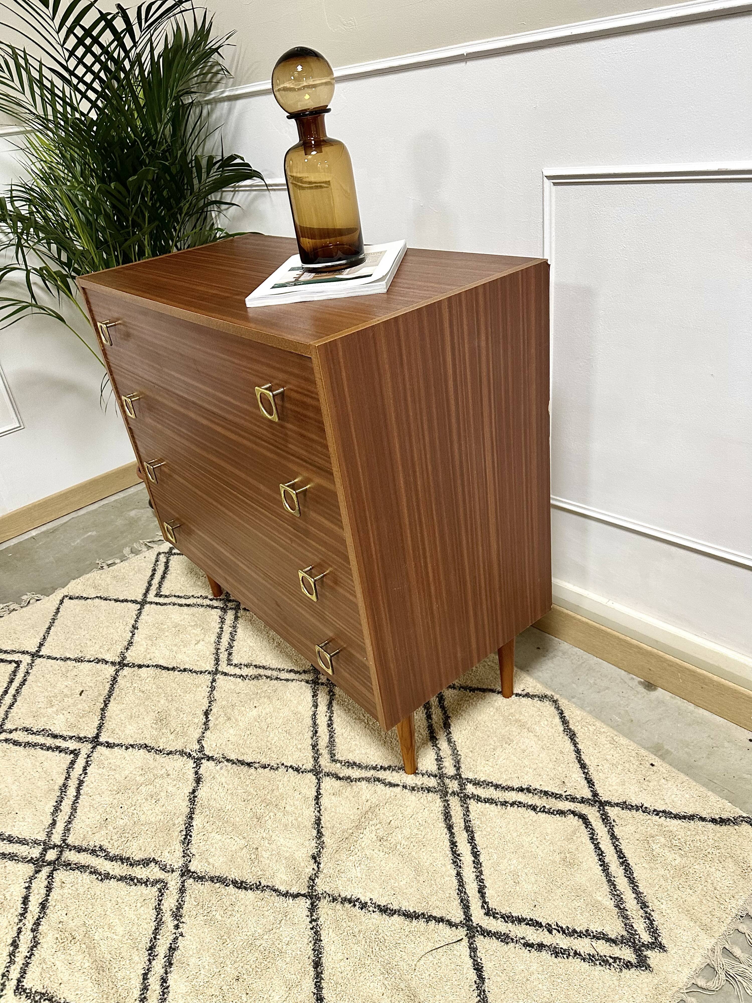Vintage chest of drawers bobbin feet