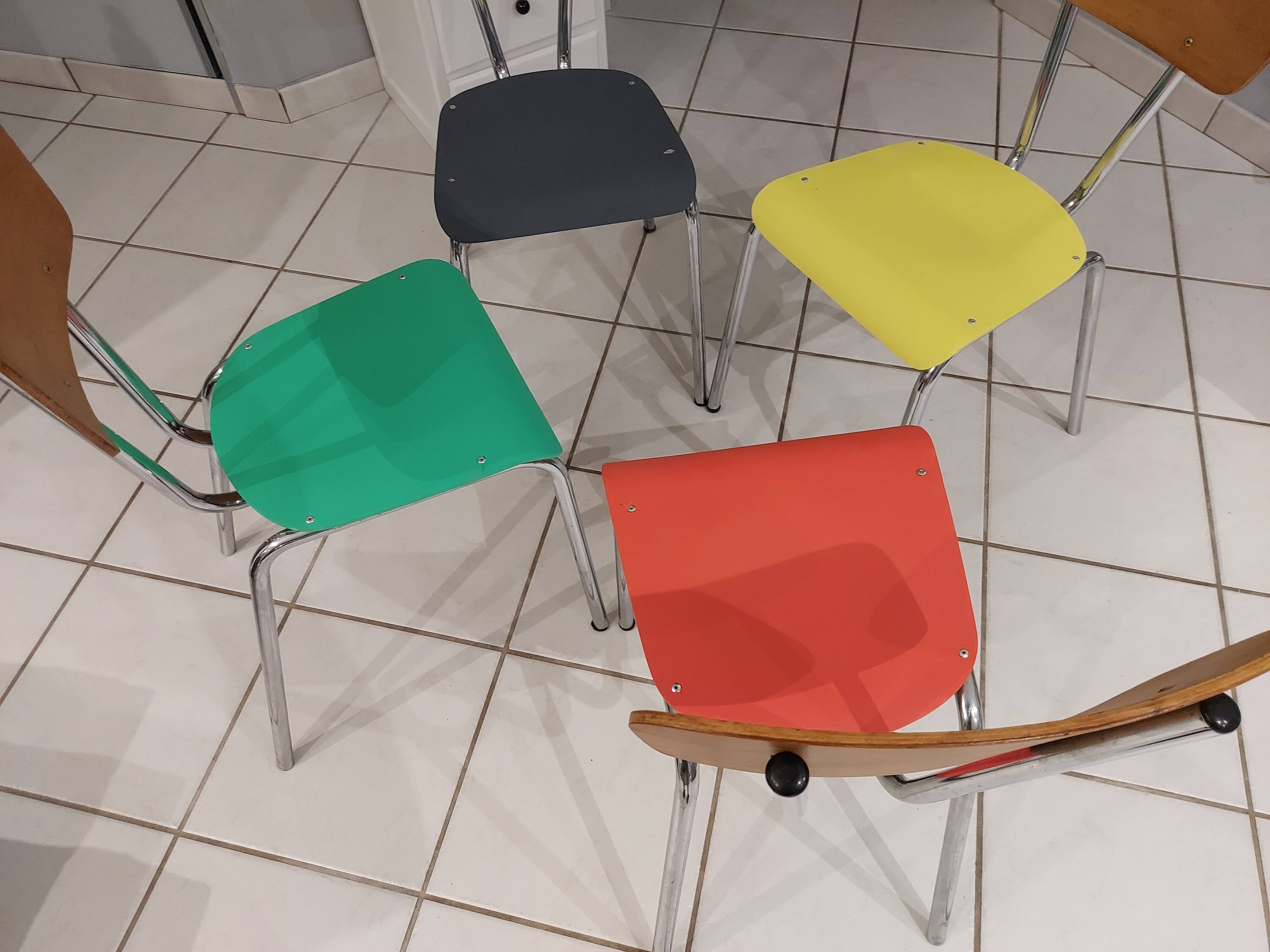 Suite de 4 chaises vintage années 1960