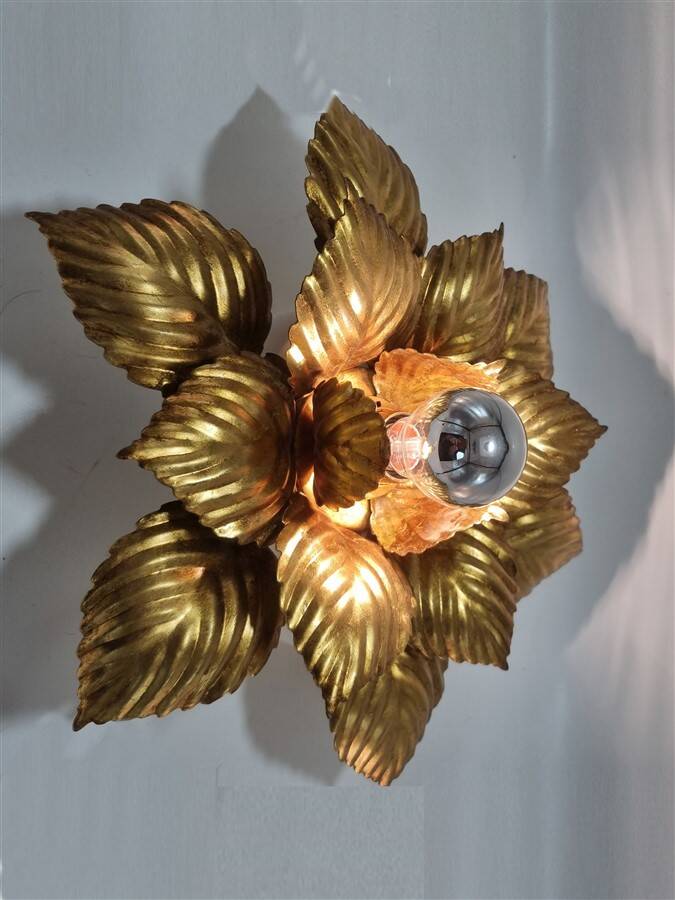 Masca flower wall light