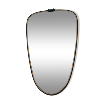 Asymmetrical free-form mirror from the 60s and 70s