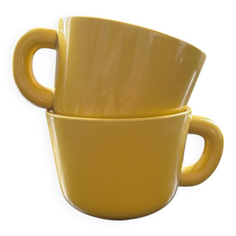 Pair of Muuto Scandinavian mugs