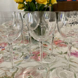 Crystal wine glasses (bud-shaped foot)